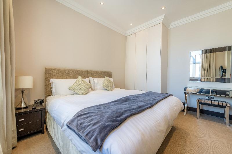 Queensgate 130 - Oda