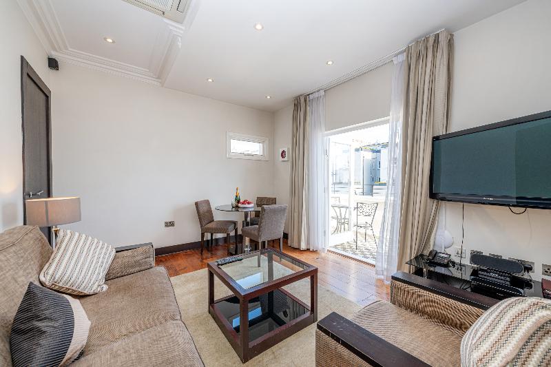 Queensgate 130 - Oda