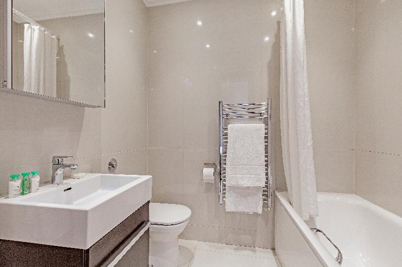Queensgate 130 - Oda