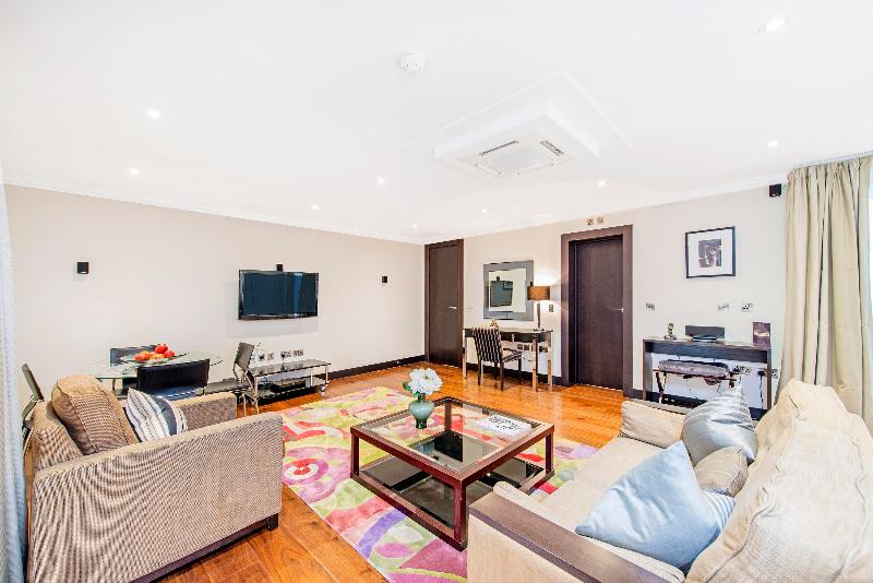 Queensgate 130 - Oda
