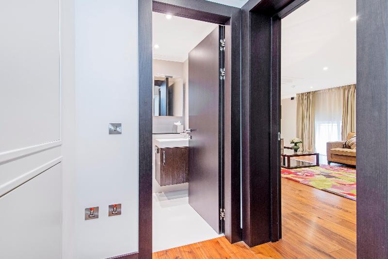 Queensgate 130 - Oda