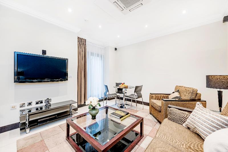 Queensgate 130 - Oda