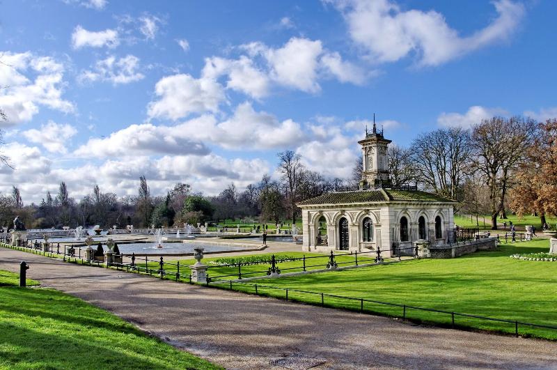 Lancaster Hall - Genel