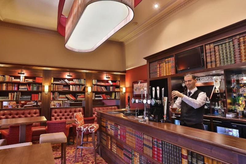 Reigate Manor - Bar