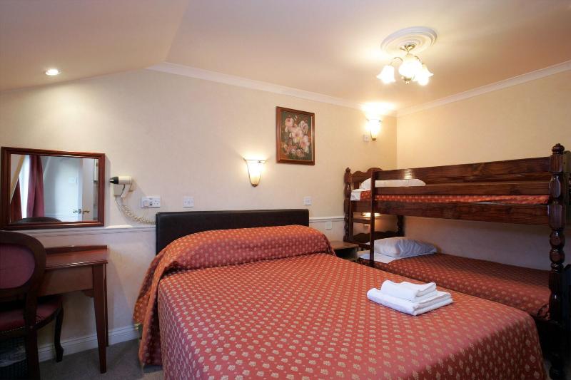 Rhodes Hotel - Oda