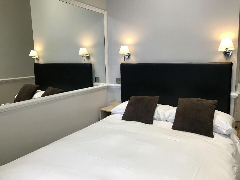 Rhodes Hotel - Oda