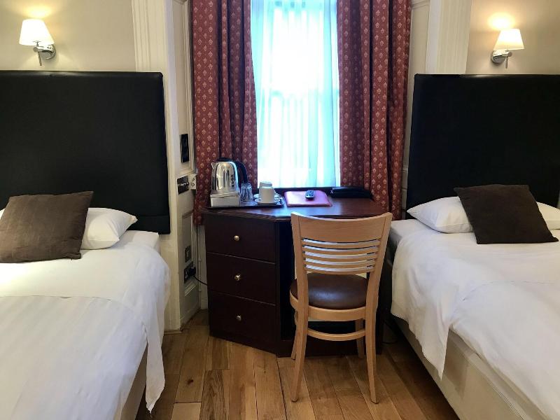 Rhodes Hotel - Oda