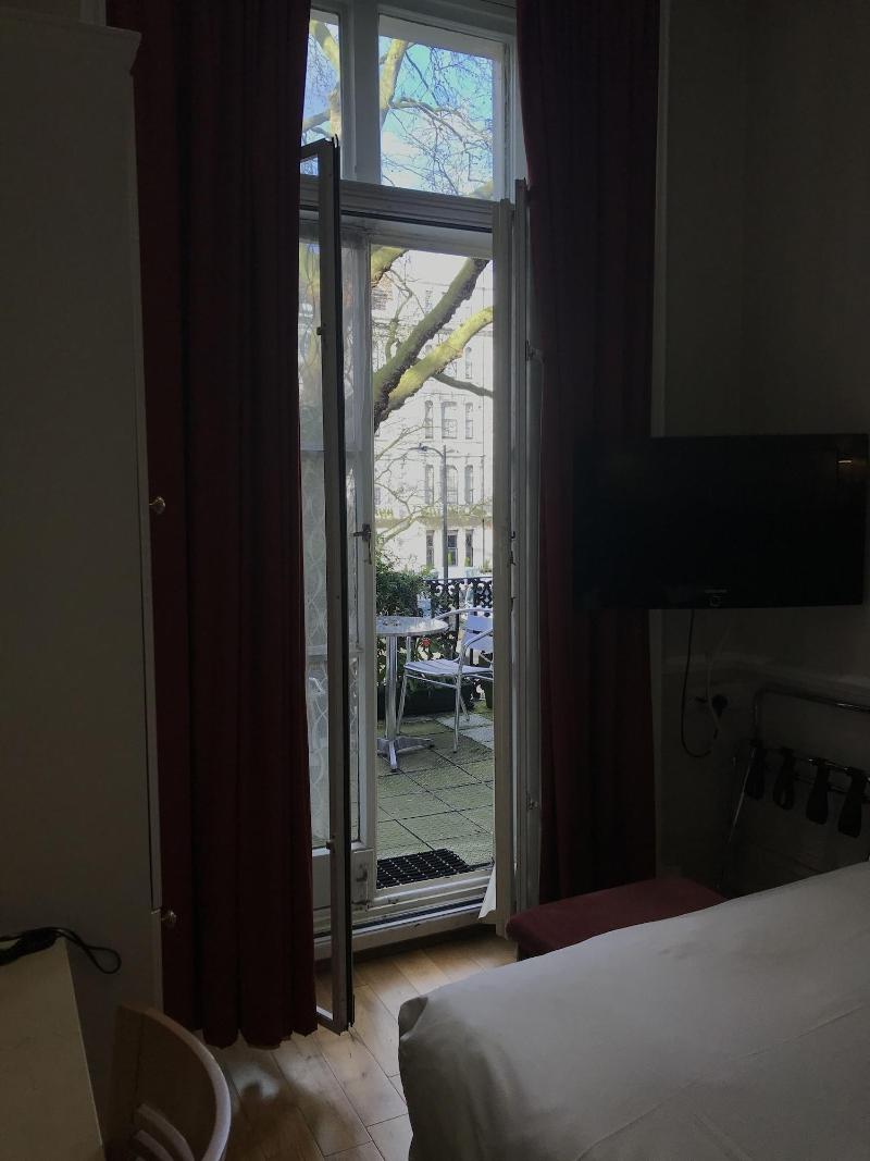 Rhodes Hotel - Oda