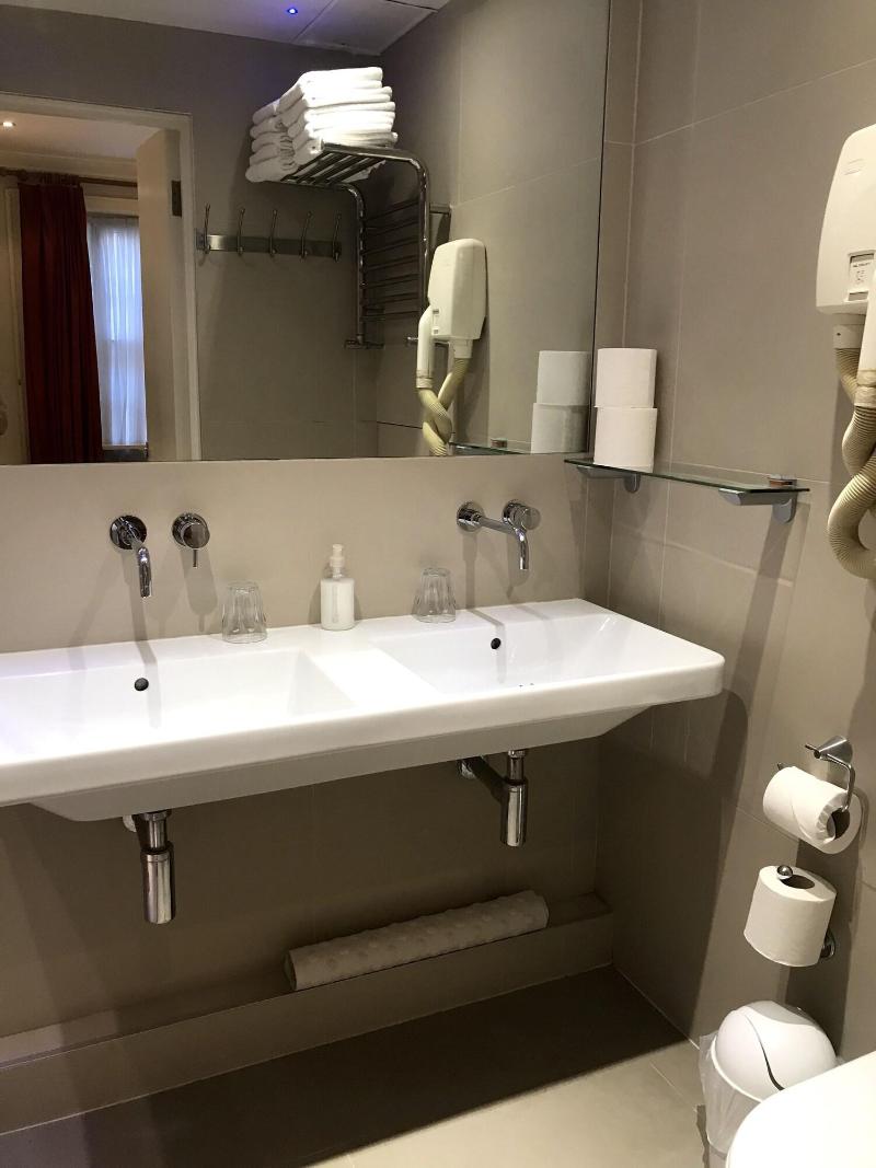 Rhodes Hotel - Oda