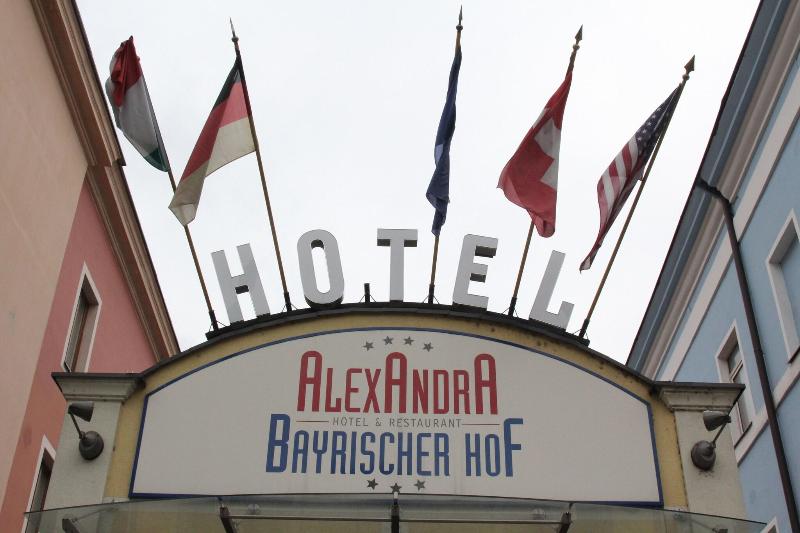 Bayrischer Hof - Genel