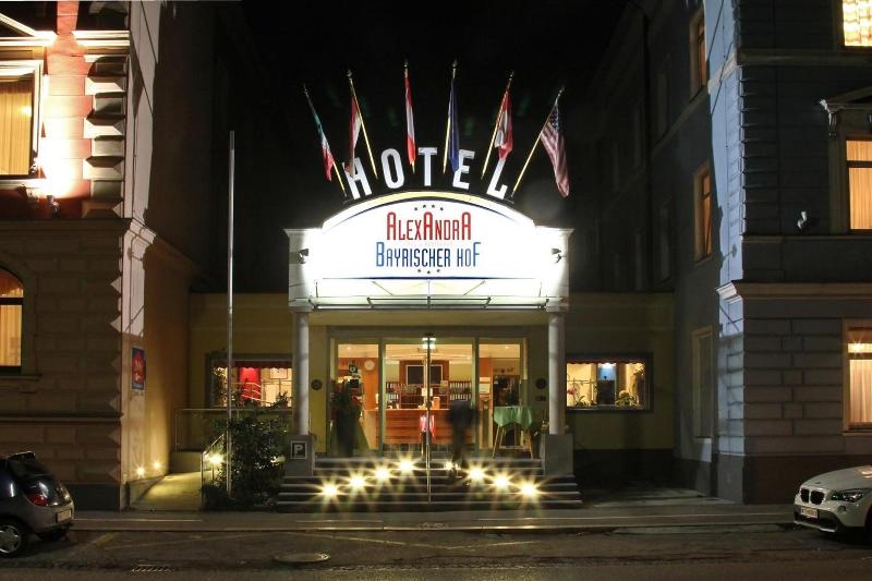 Bayrischer Hof - Genel