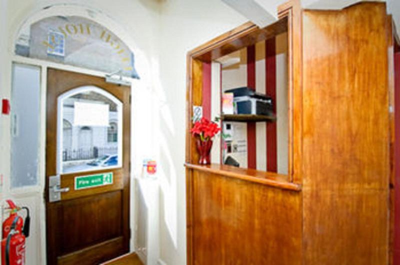 Leigh House Hotel - Lobi