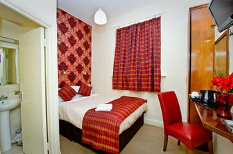 Leigh House Hotel - Oda