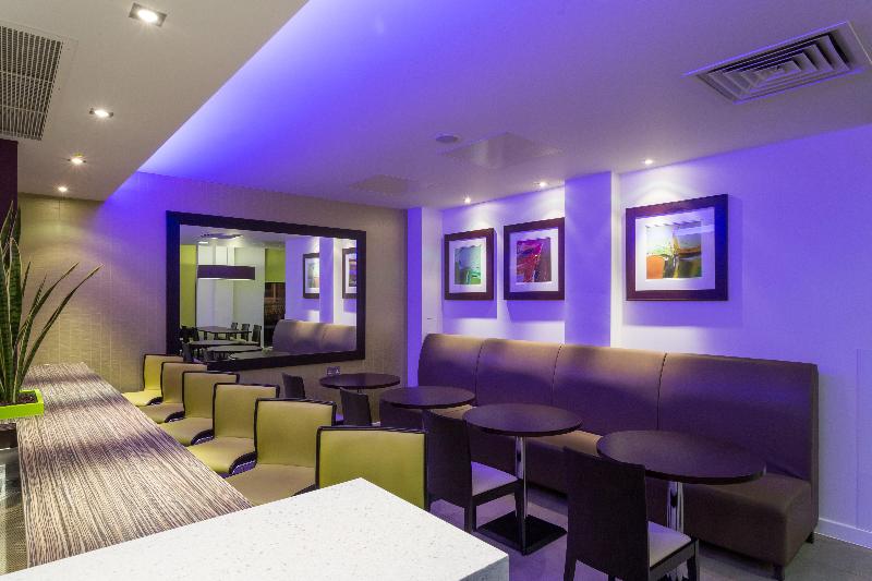 Holiday inn Express Harlow - Bar