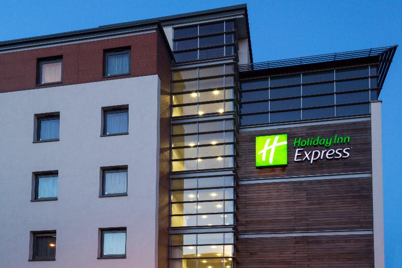 Holiday inn Express Harlow - Genel
