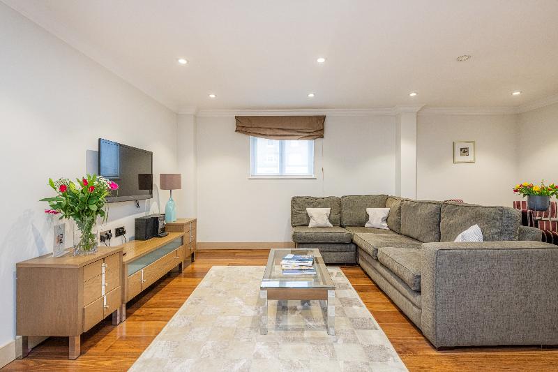 Claverley Court Apartment Knightsbridge - Oda