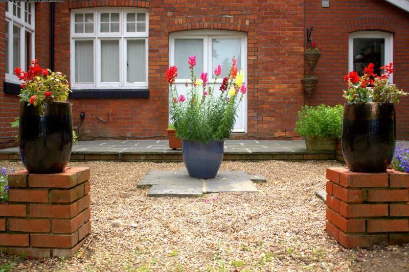 Gatwick Turret Guest House - Genel