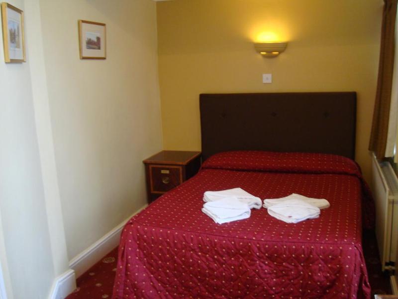 Rose Court Marble Arch - Oda