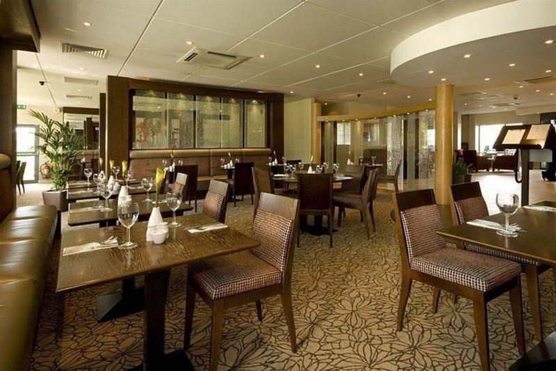 Premier Inn Castleford Xscape - M62 J32 - Genel