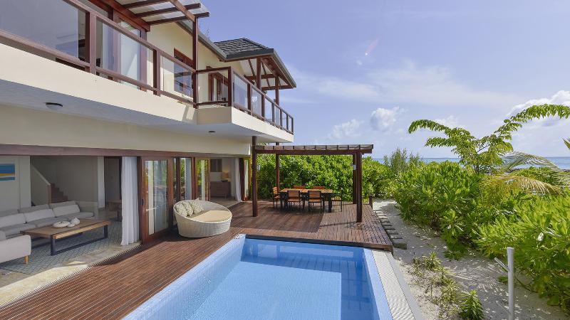 Summer Island Maldives - Oda
