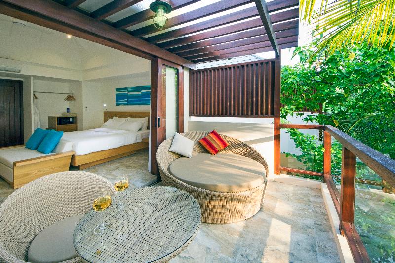 Summer Island Maldives - Oda