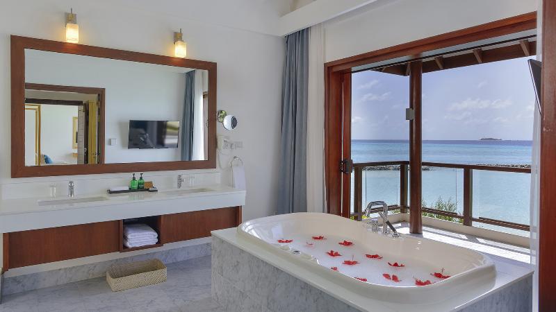 Summer Island Maldives - Oda