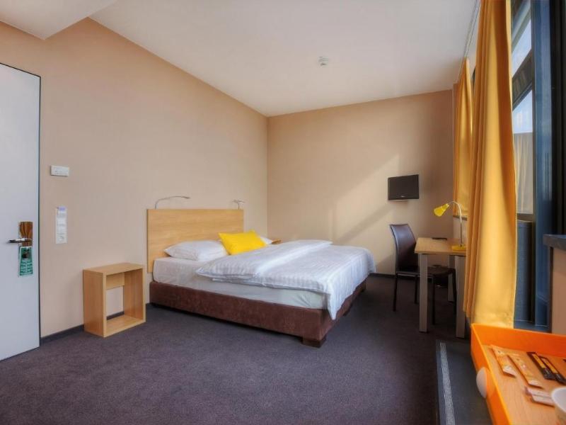 B&B Hotel München-Moosach - Oda