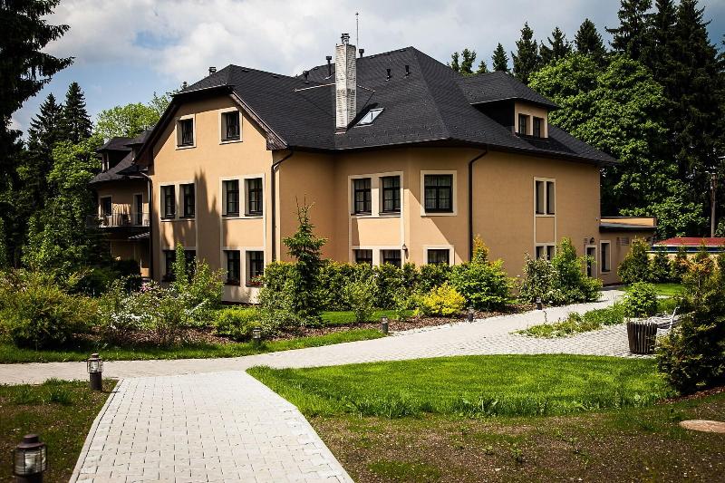 Morris Golfhotel - Genel