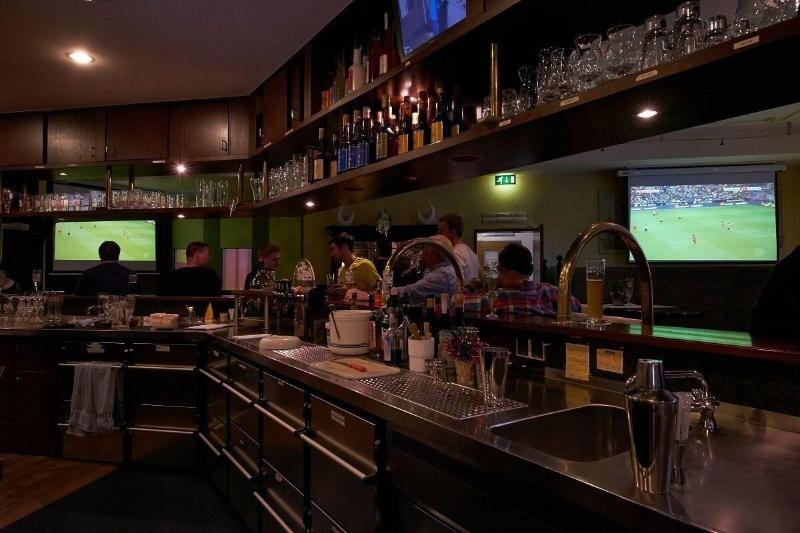 Clemens-August - Bar