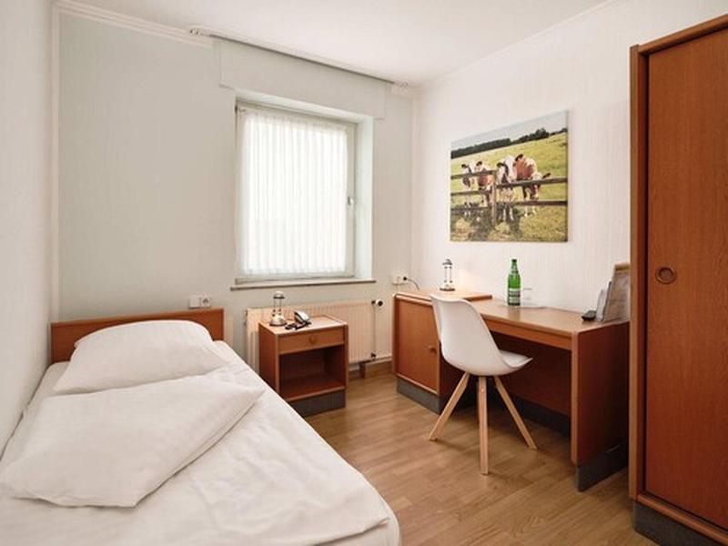 Clemens-August - Oda