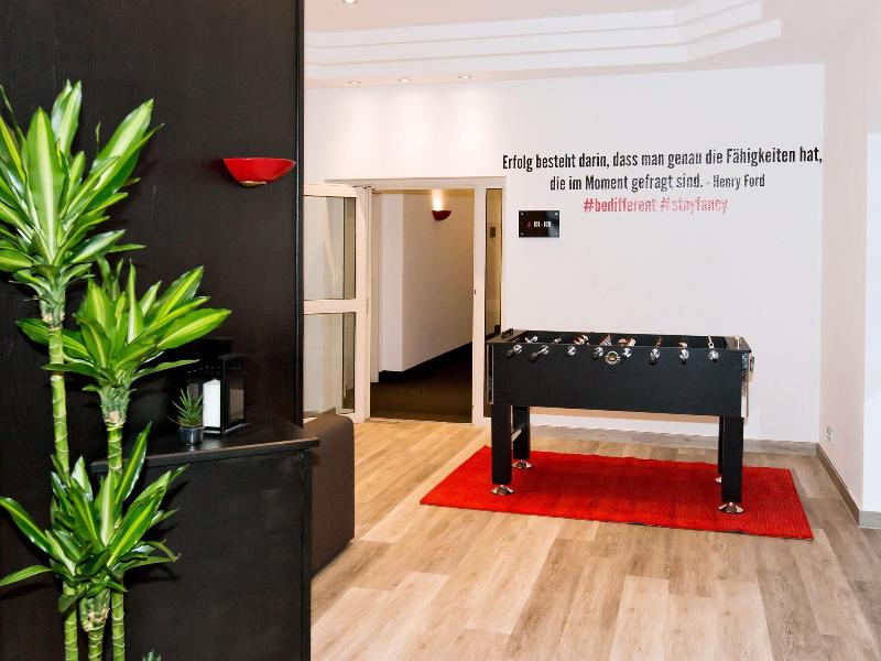 DORMERO Hotel Munchen-Kirchheim Messe - Lobi