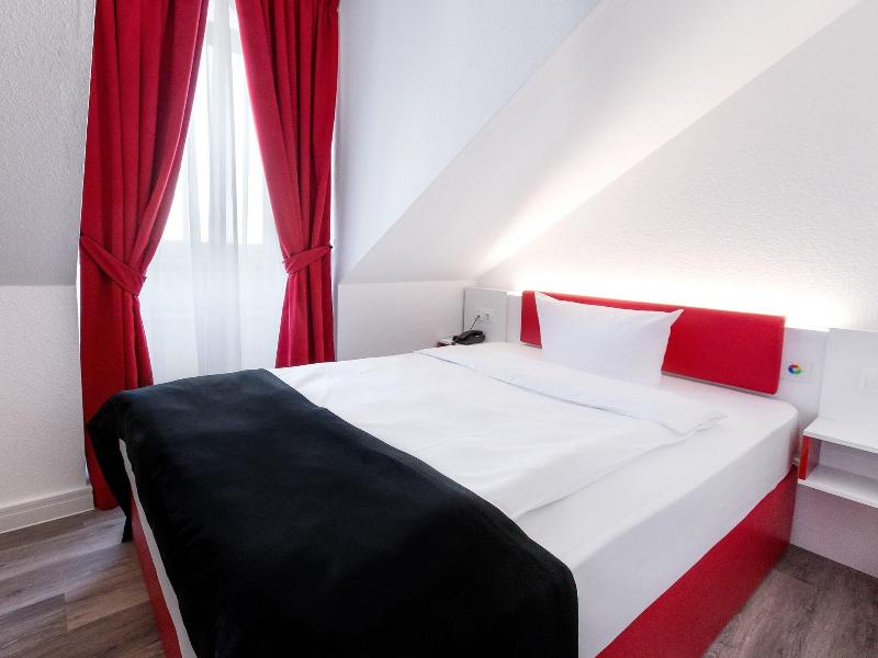 DORMERO Hotel Munchen-Kirchheim Messe - Lobi