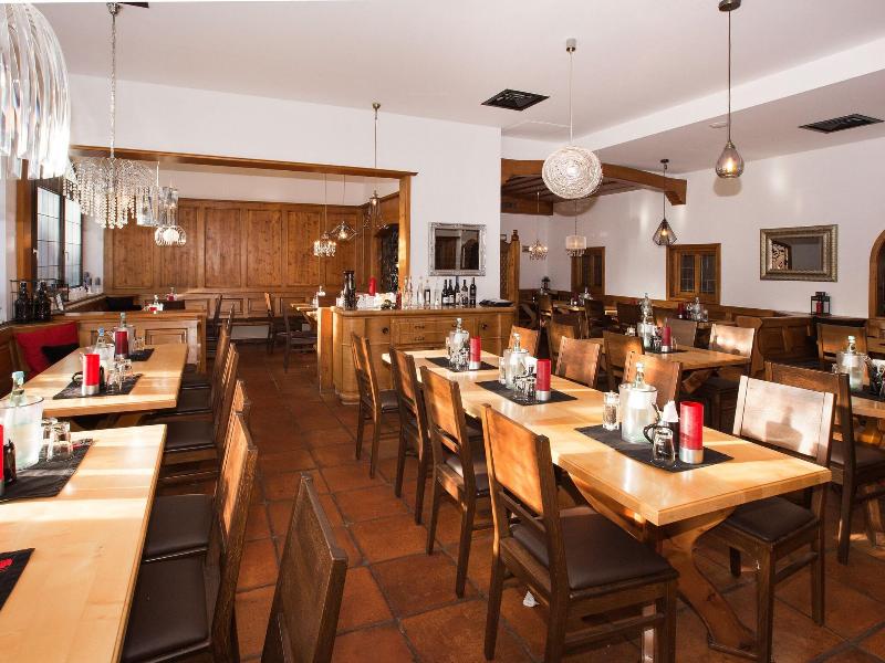 DORMERO Hotel Munchen-Kirchheim Messe - Restoran