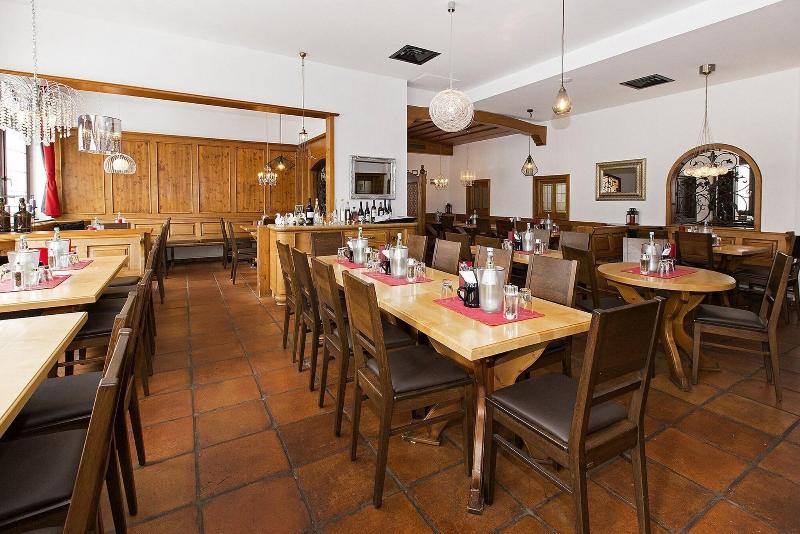 DORMERO Hotel Munchen-Kirchheim Messe - Restoran