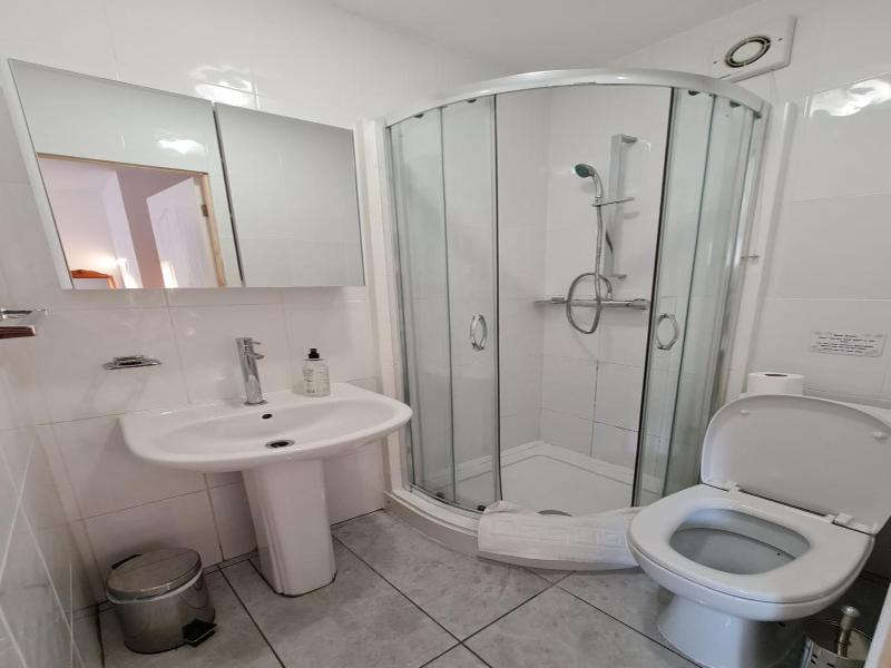 Pymgate Lodge Hotel - Genel
