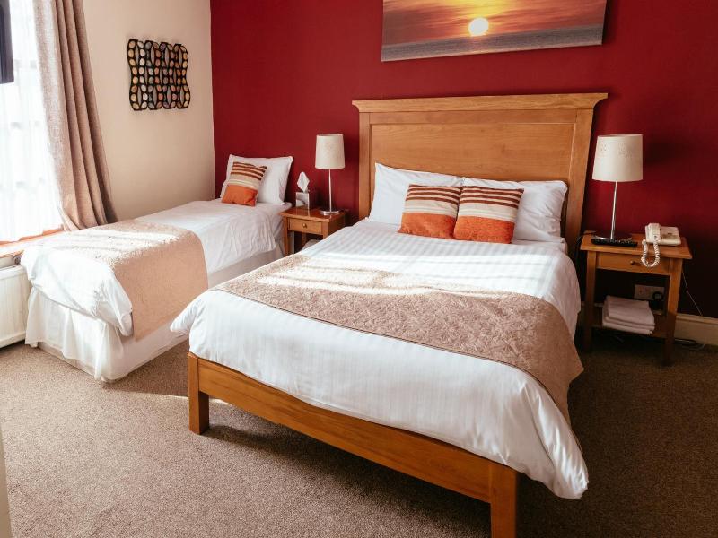 Pymgate Lodge Hotel - Genel