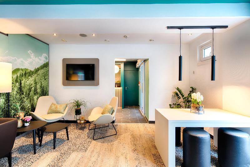 B&B Hotel München-Putzbrunn - Lobi