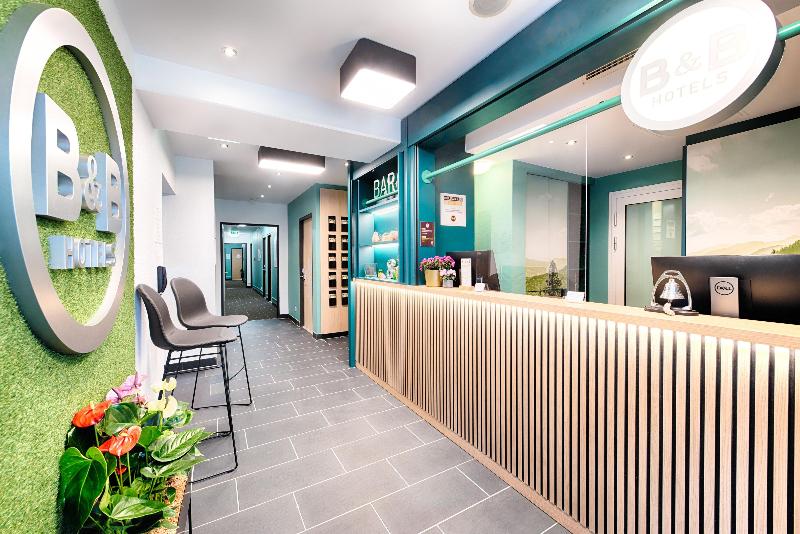 B&B Hotel München-Putzbrunn - Lobi