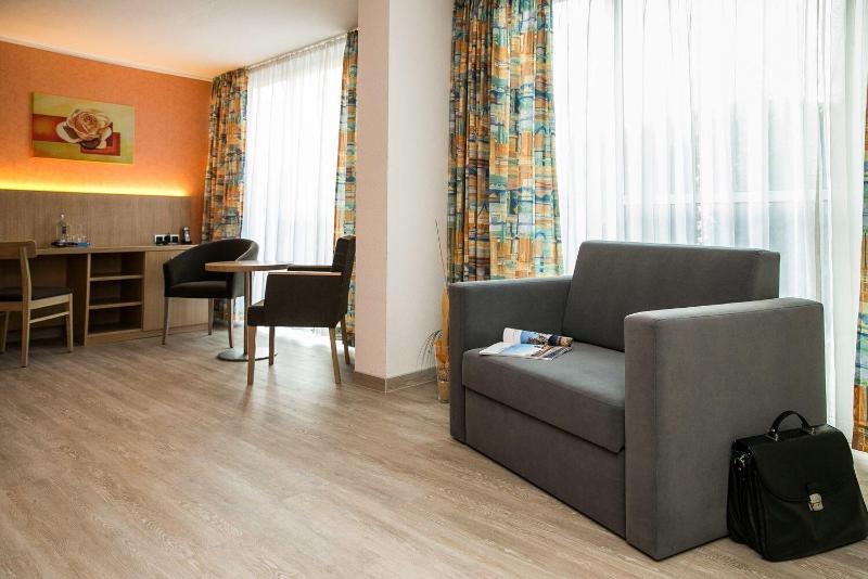 Am Rosengarten Panoramahotel - Oda