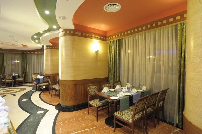Leader Al Muna Kareem Hotel - Bar