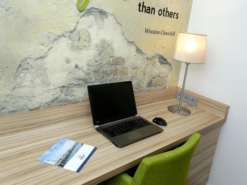 Churchill hotel Terneuzen - Genel