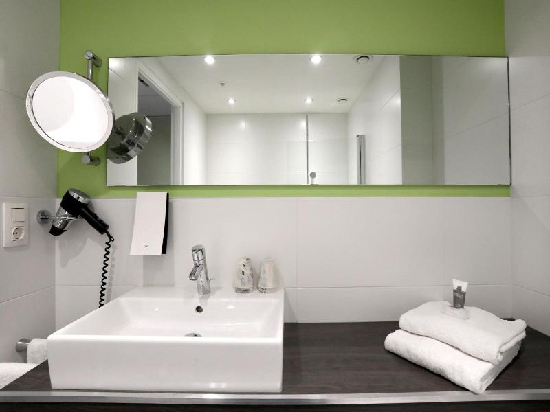 Churchill hotel Terneuzen - Genel
