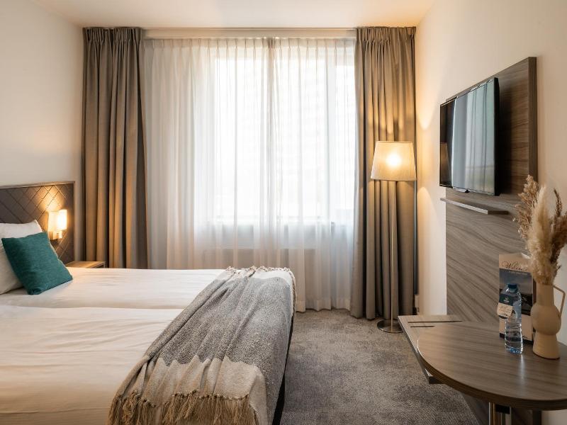 Churchill hotel Terneuzen - Genel