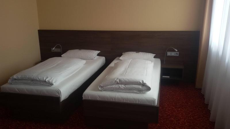 H+ Hotel Lampertheim - Oda