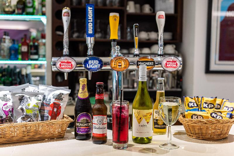 Holiday Inn Express Burnley - Bar
