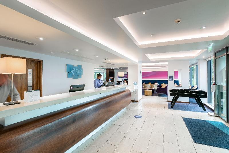 Holiday Inn Express Burnley - Lobi