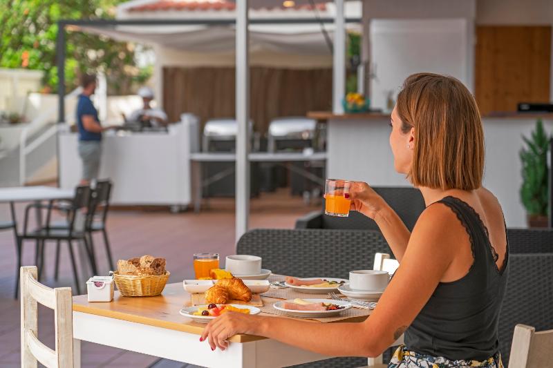 Mimosa Studio Hotel - Teras