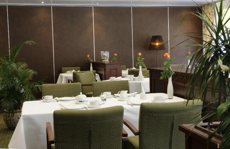 VILA VITA Burghotel Dinklage - Lobi
