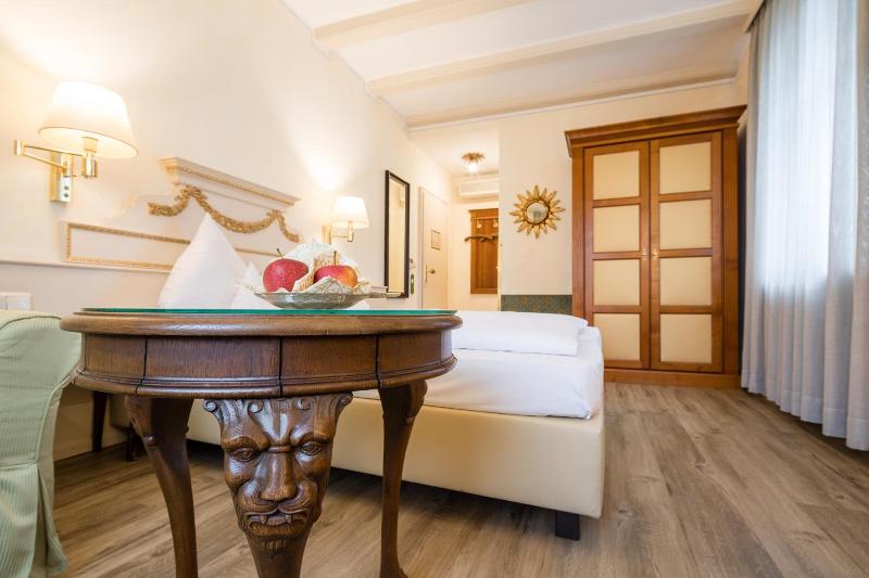 Romantik Hotel & Restaurant Fürstenhof - Genel