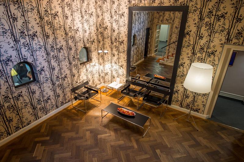 Design Hotel Stadt Rosenheim - Lobi